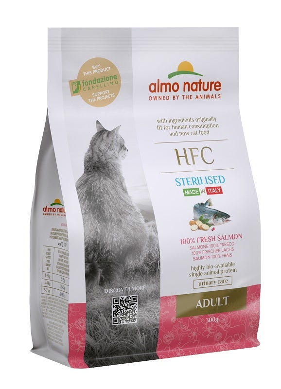 Almo Nature HFC Croquettes au saumon pour chats adultes stérilisés, sac de 300 g