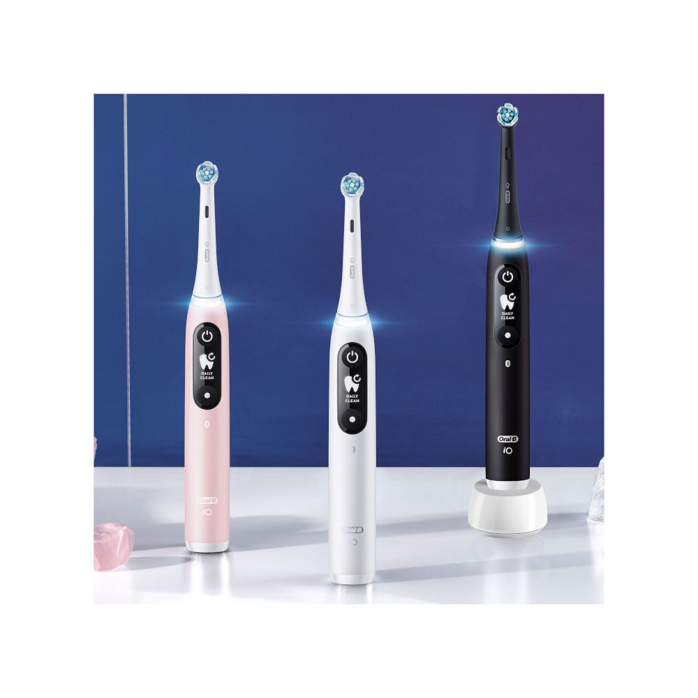 Oral-B iO6 Brosse à dents électrique rechargeable noire avec étui de voyage