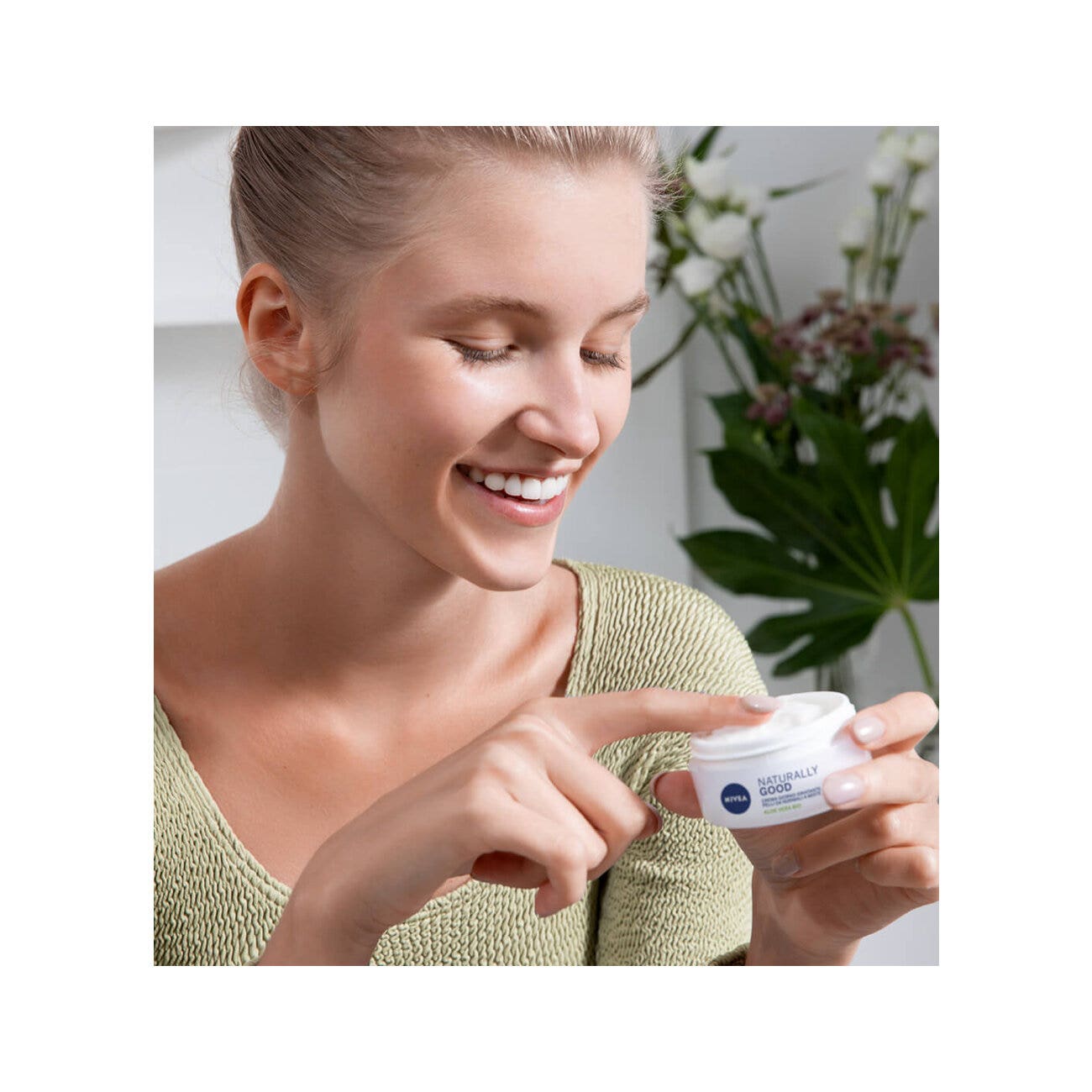 Nivea Naturally Good Crème de jour hydratante rafraîchissante pour le visage, pour peaux normales et mixtes 50 ml